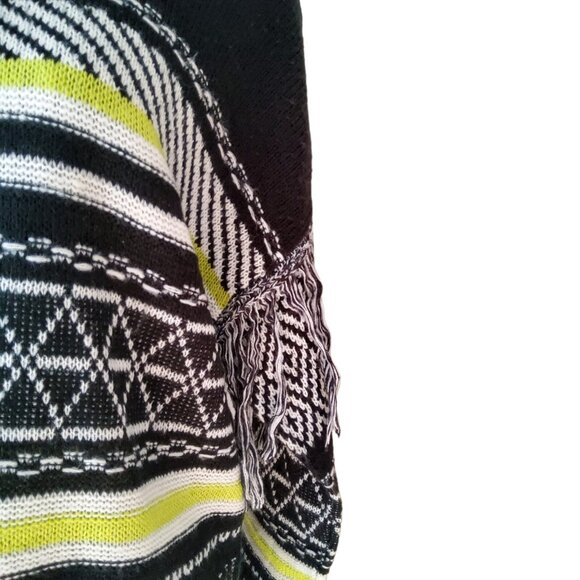 Full Circle Sweater Women Junior's Size XL Crop Fringe Detail Stripe Black Green - Picture 7 of 10